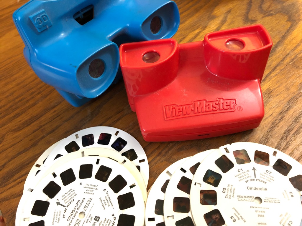 View-Master stereoscopic viewers and reels